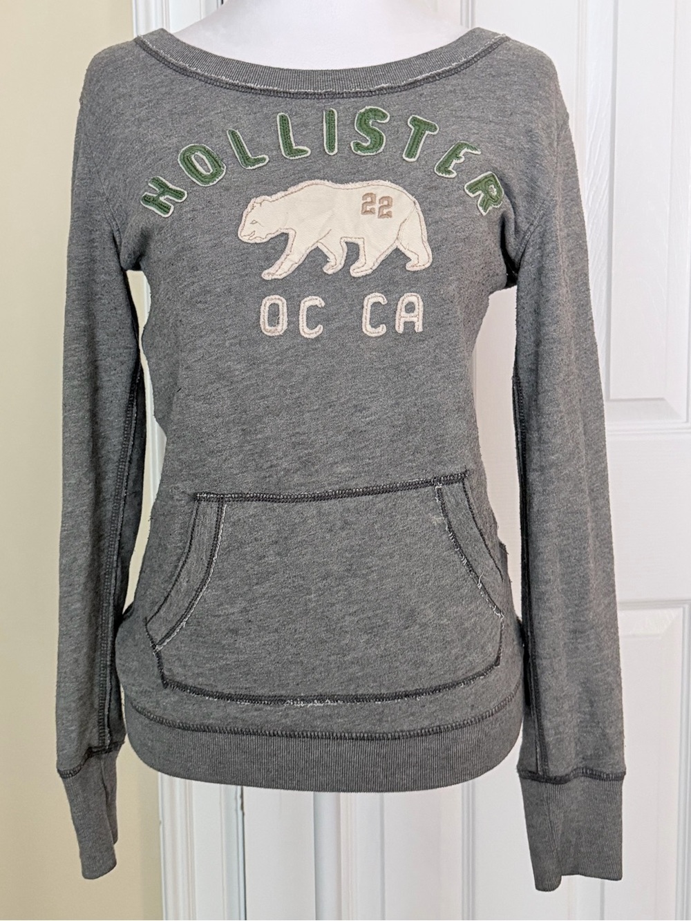 VTG Hollister California Bear Logo Sweatshirt Gray Crewneck Kangaroo Pocket XS
